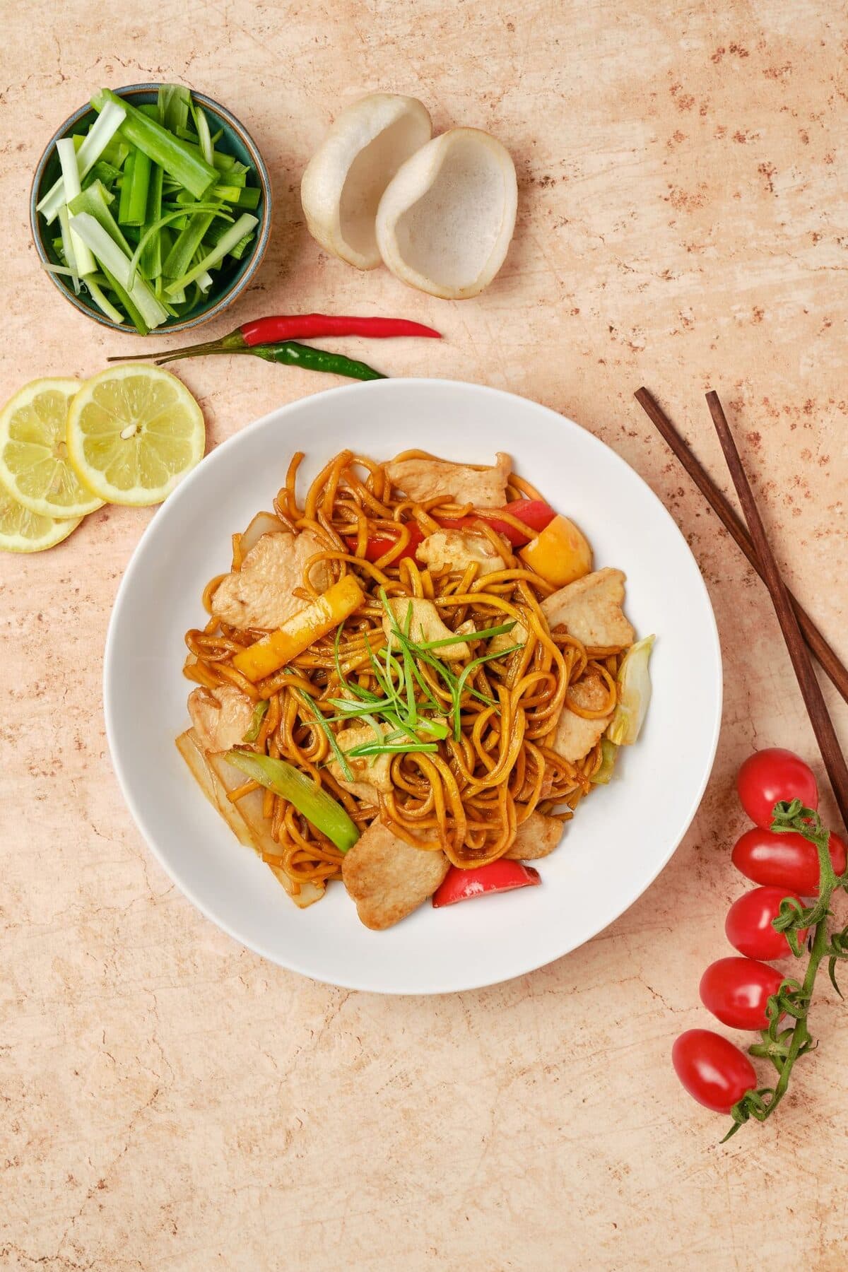 Thai-style stir-fried noodles with chicken